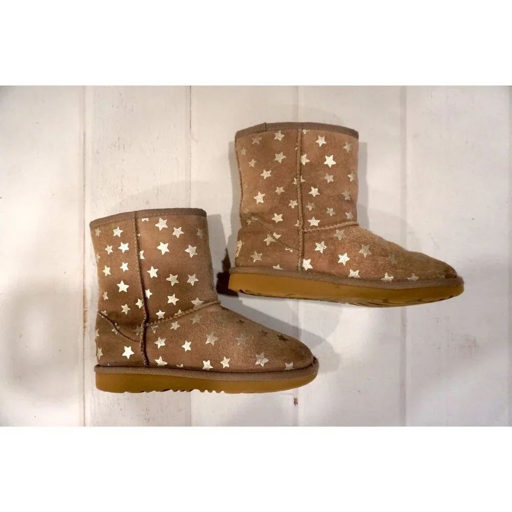Ugg Brown Suede Star Print Girls Boots – Size 2 - Picture 2 of 13